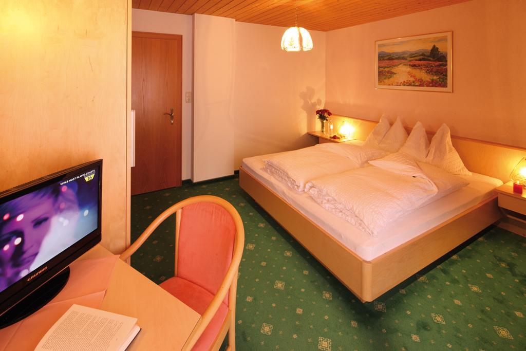 Hotel Sonnalpen Damuels Ruang foto