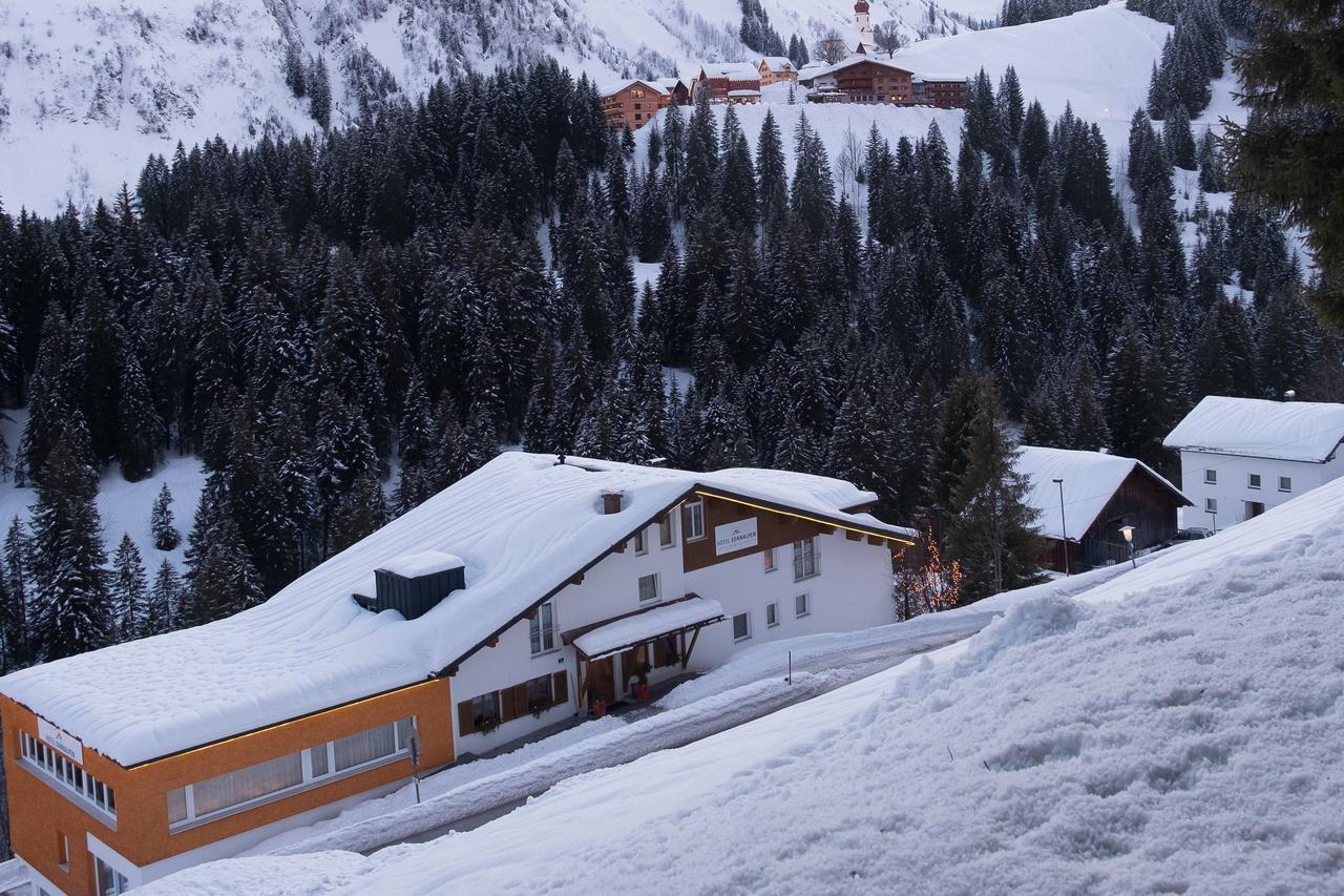 Hotel Sonnalpen Damuels Bagian luar foto