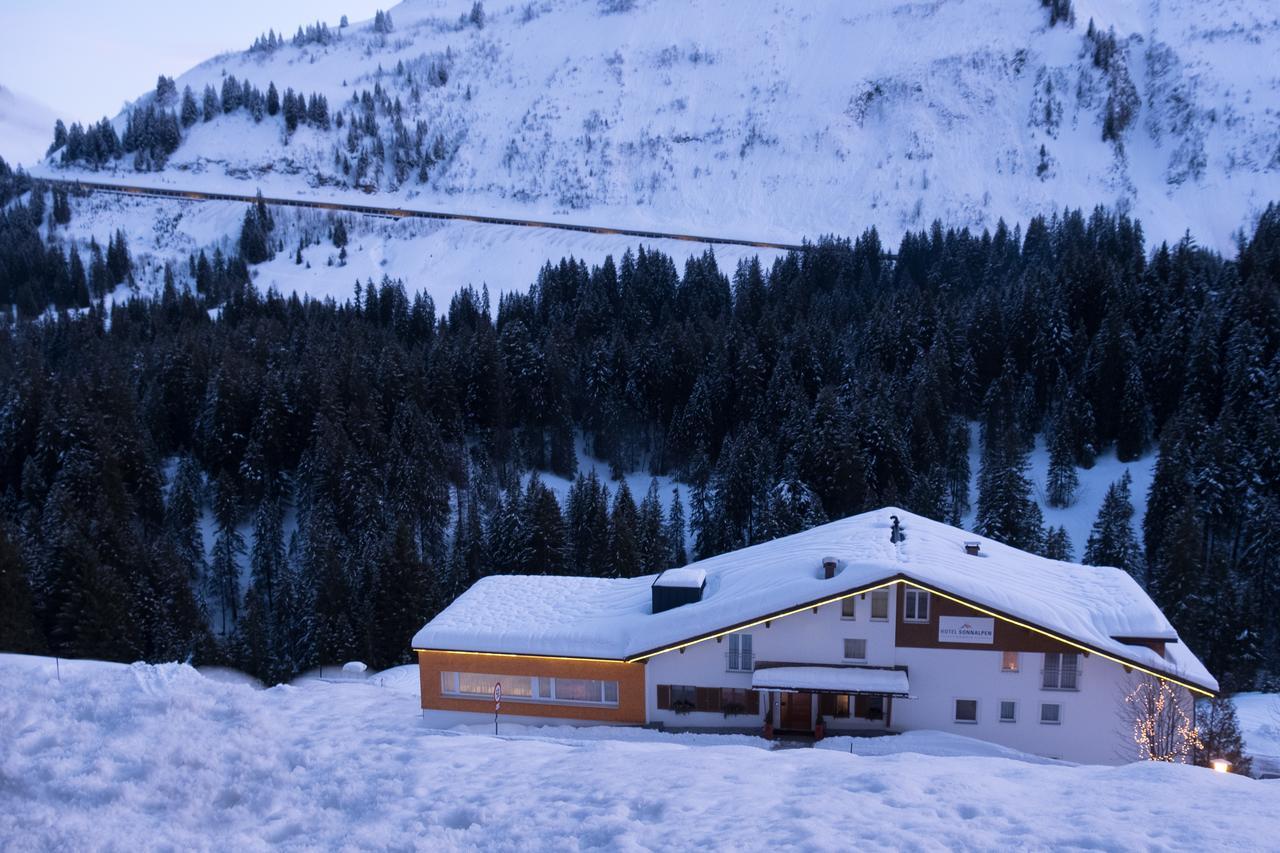 Hotel Sonnalpen Damuels Bagian luar foto