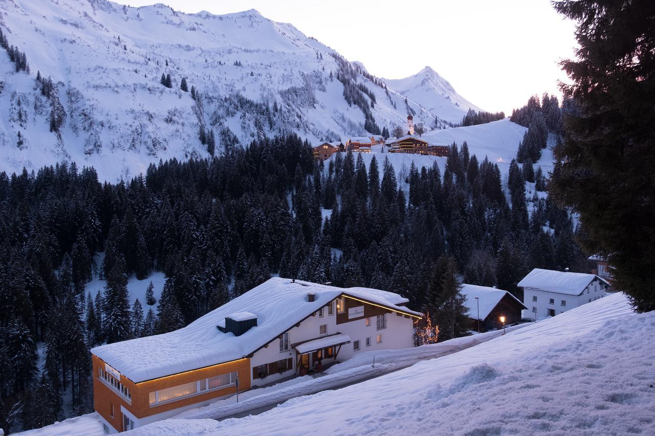 Hotel Sonnalpen Damuels Bagian luar foto