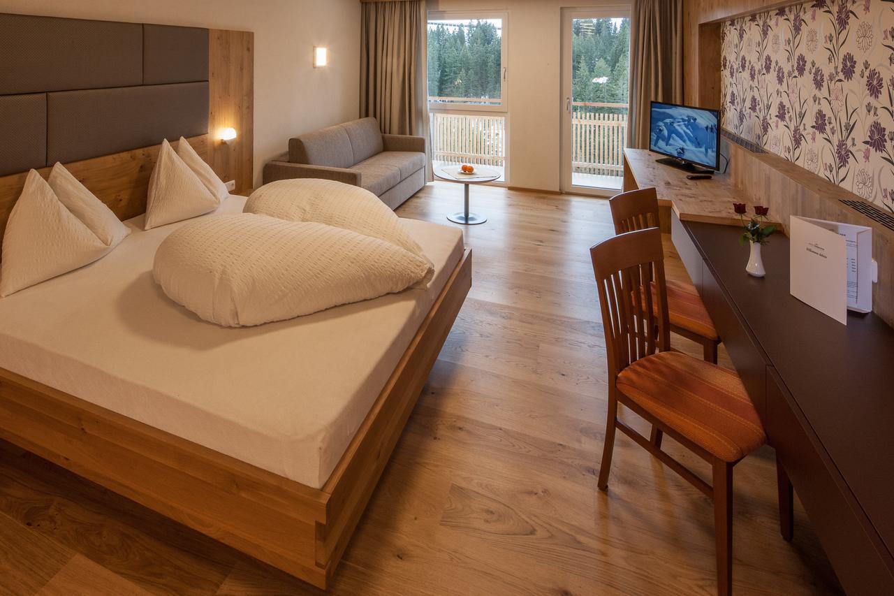Hotel Sonnalpen Damuels Bagian luar foto